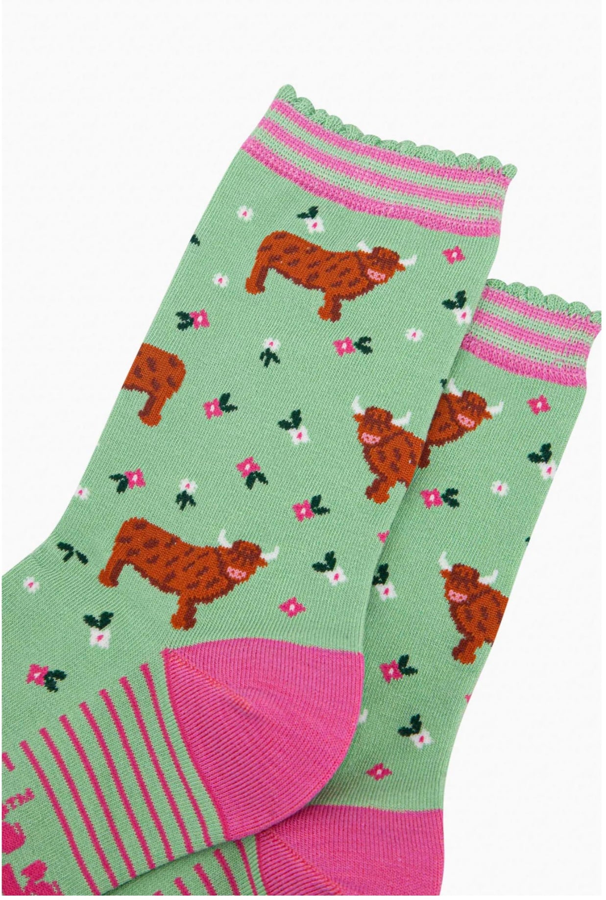 Highland Cow Floral Meadow Bamboo
