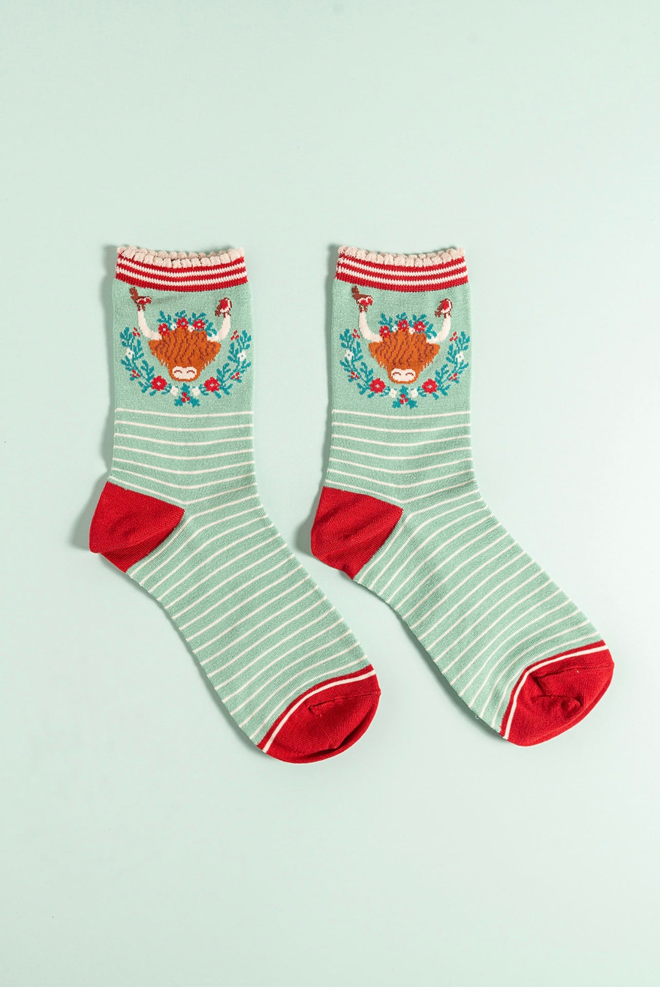 Highland cow wreath bamboo socks
