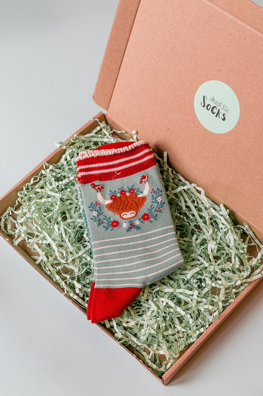 Women's Bamboo Socks - Mint Green/Red, Christmas Highland Cow Wreath