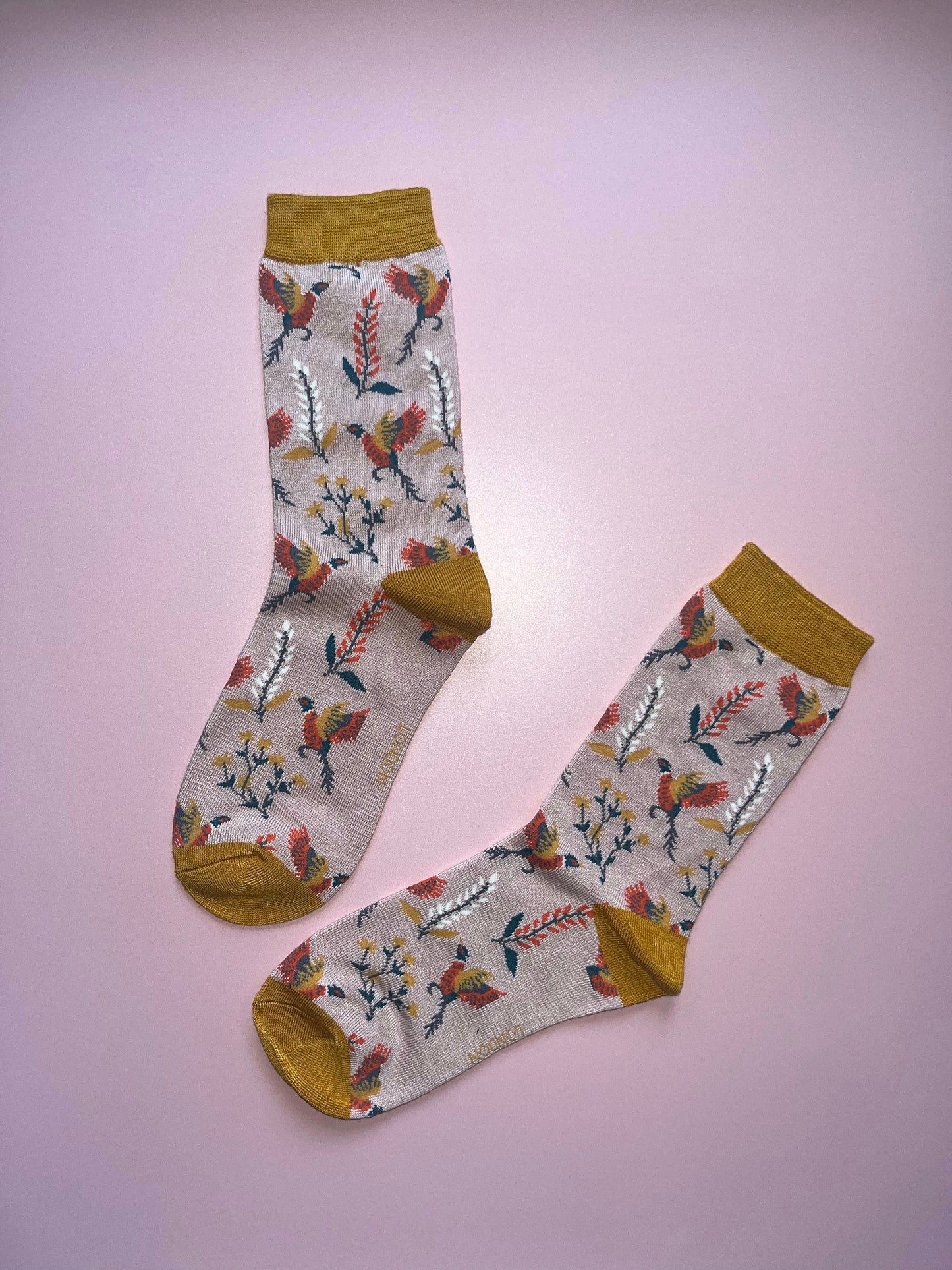 Ladies Pheasants & Flowers Bamboo Socks Pink
